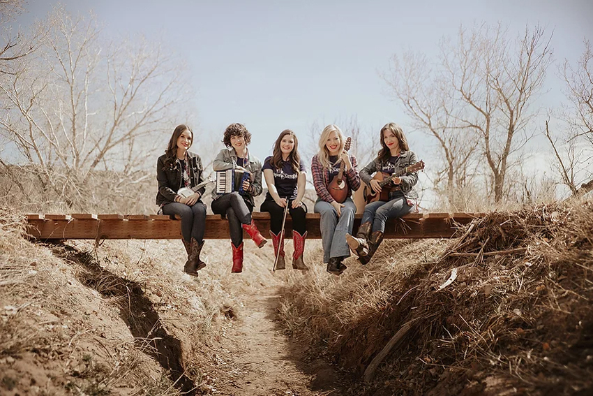 The Opera Cowgirls group photo-2